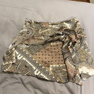 Hidden Label Skort